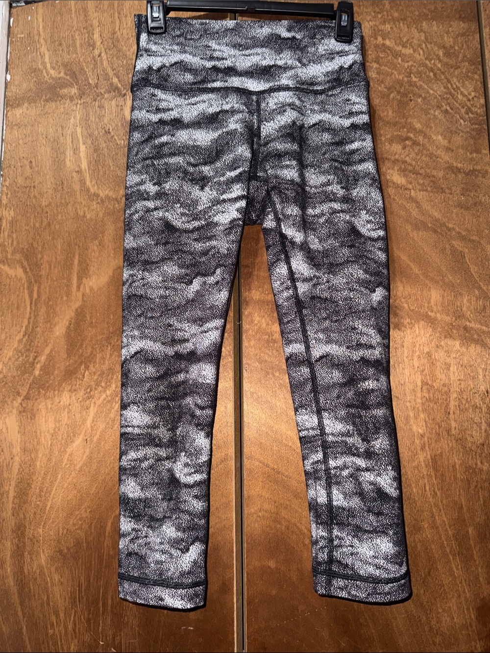 Lululemon Wonder Under Luon Hazy Days Cropped 22” Leggings Black/White Size 6 - Picture 9 of 10